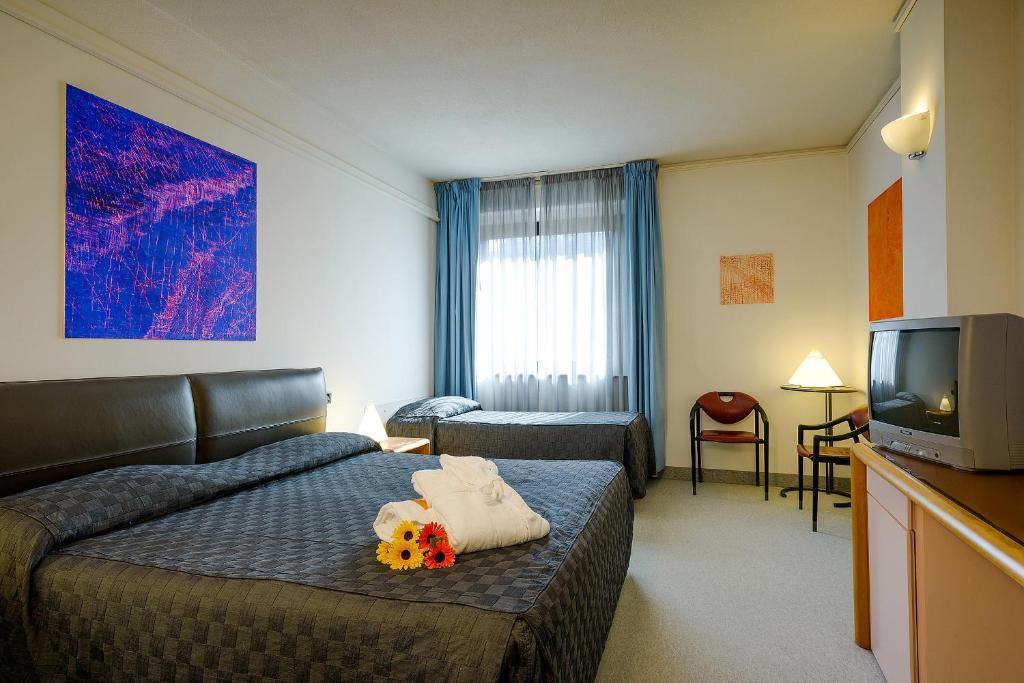 Triple Room,63383293:JPEG